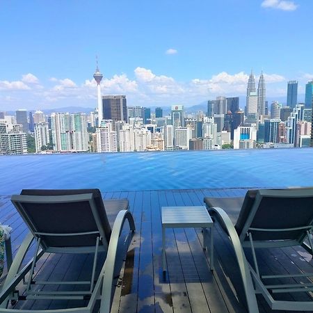 Lucentia Residence Has An Amazing Pool 吉隆坡 外观 照片