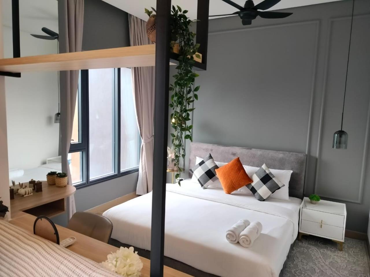 Lucentia Residence Has An Amazing Pool 吉隆坡 外观 照片