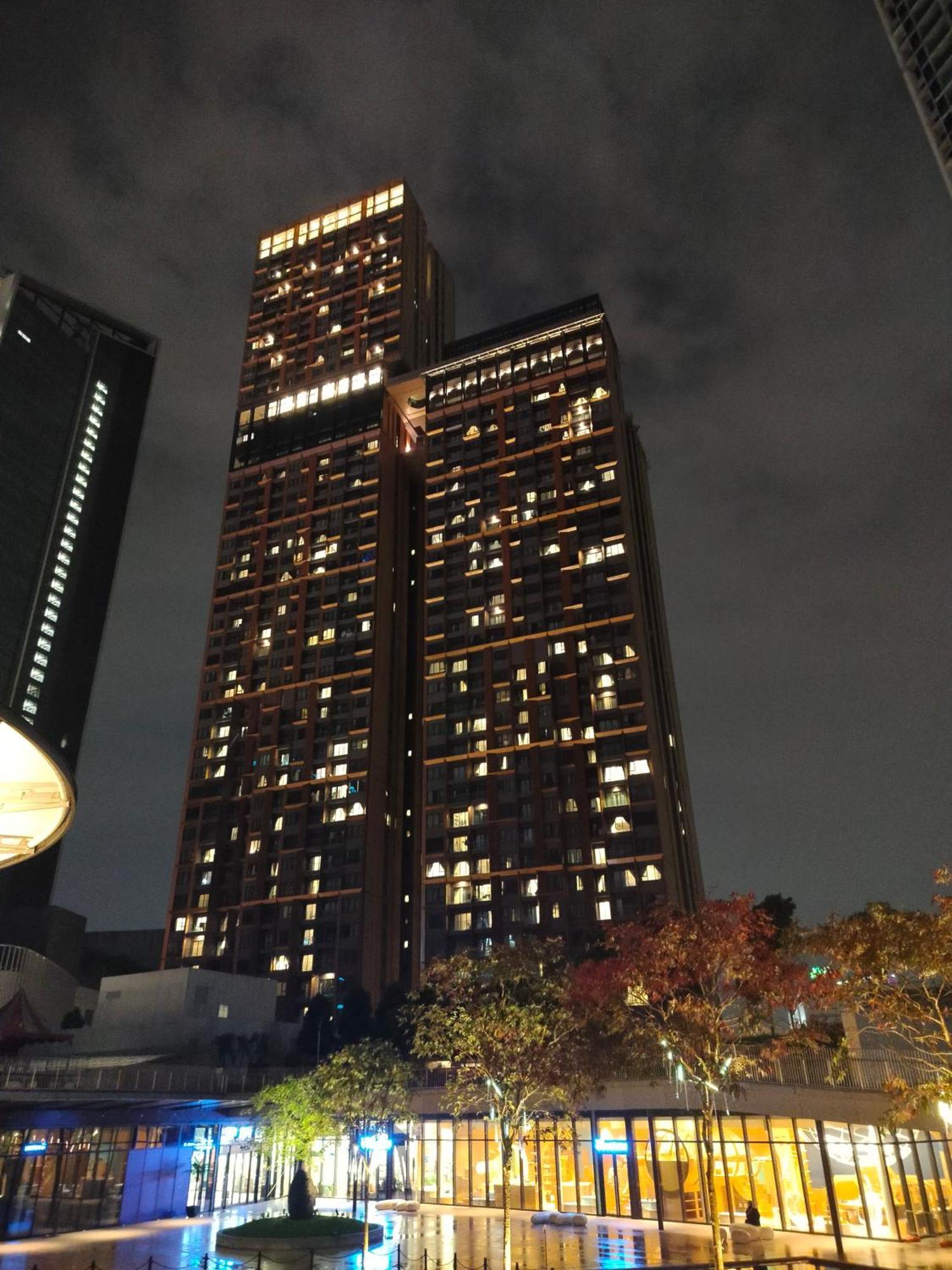 Lucentia Residence Has An Amazing Pool 吉隆坡 外观 照片