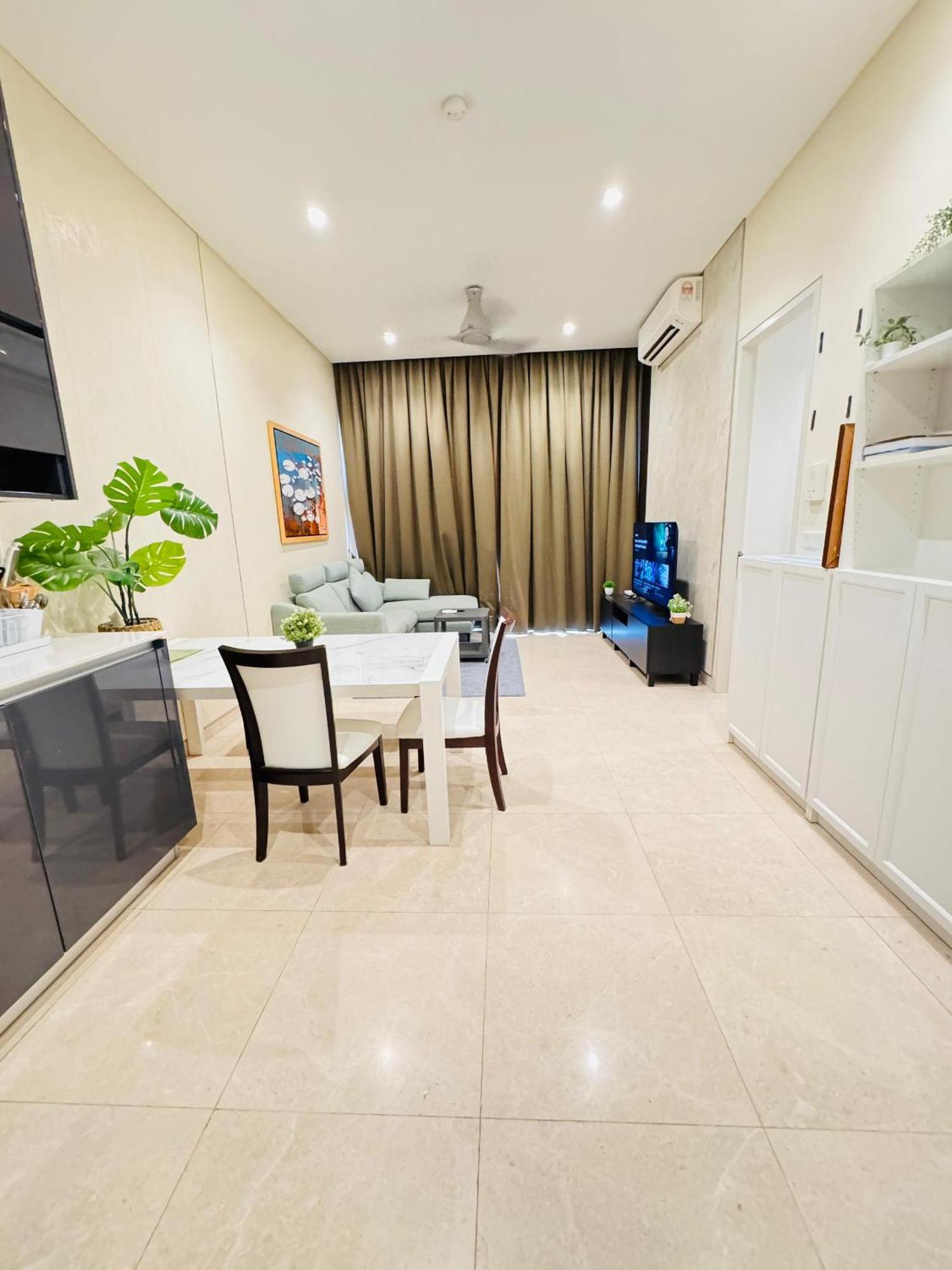 Lucentia Residence Has An Amazing Pool 吉隆坡 外观 照片