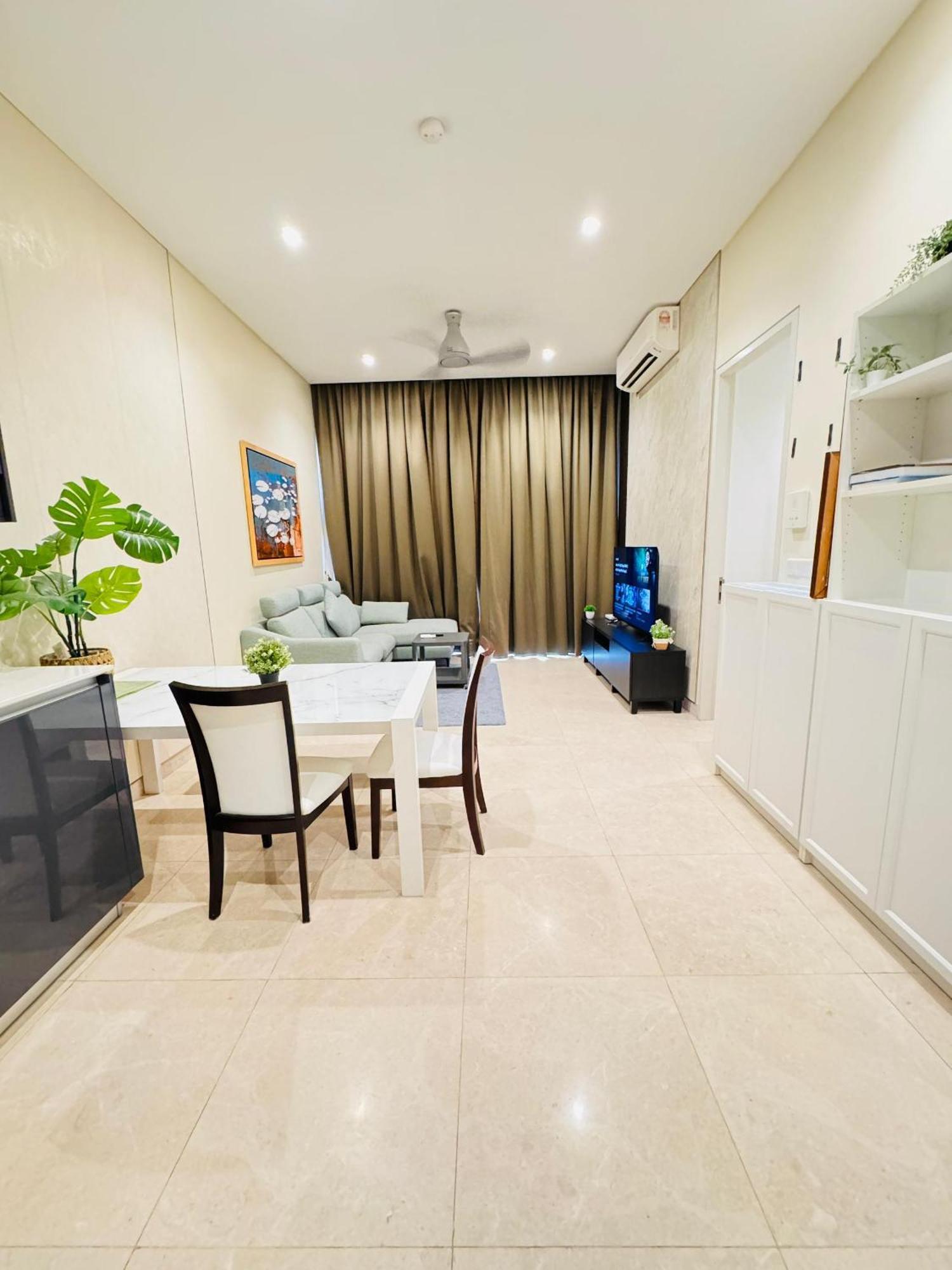 Lucentia Residence Has An Amazing Pool 吉隆坡 外观 照片